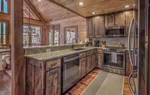 Elegant Blue Ridge Getaway with Outdoor Luxury & Game Room - Blue Ridge, Georgia