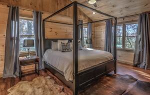 Elegant Blue Ridge Getaway with Outdoor Luxury & Game Room - Blue Ridge, Georgia