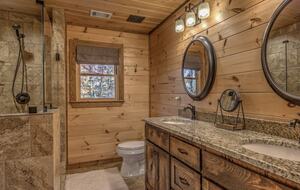 Elegant Blue Ridge Getaway with Outdoor Luxury & Game Room - Blue Ridge, Georgia