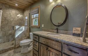 Elegant Blue Ridge Getaway with Outdoor Luxury & Game Room - Blue Ridge, Georgia