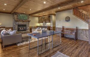 Elegant Blue Ridge Getaway with Outdoor Luxury & Game Room - Blue Ridge, Georgia