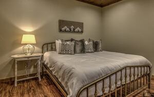 Elegant Blue Ridge Getaway with Outdoor Luxury & Game Room - Blue Ridge, Georgia