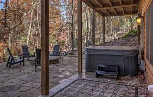 Elegant Blue Ridge Getaway with Outdoor Luxury & Game Room - Blue Ridge, Georgia