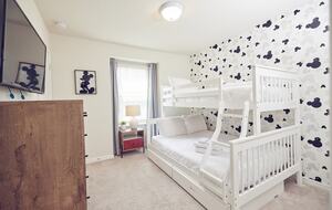 Elegant Escape Near the Magic - Four Corners, Florida