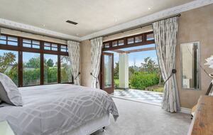 Grand Estate with Resort-Style Pool & Home Theater - Hamilton, New Zealand