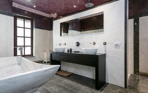 Grand Estate with Resort-Style Pool & Home Theater - Hamilton, New Zealand