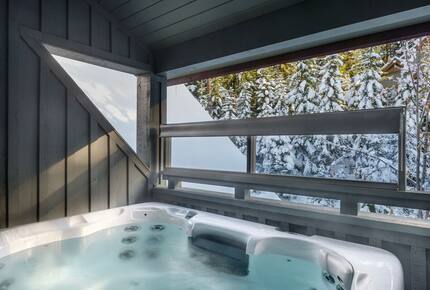 Ski-In/Ski-Out Alpine Retreat in Whistler - Whistler, Canada