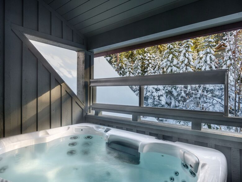 Ski-In/Ski-Out Alpine Retreat in Whistler - Whistler, Canada
