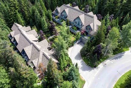 Ski-In/Ski-Out Alpine Retreat in Whistler - Whistler, Canada