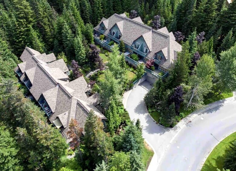 Ski-In/Ski-Out Alpine Retreat in Whistler - Whistler, Canada