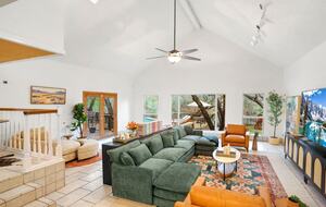 Castle Hills Escape | Spacious, Stylish & Made for Entertaining - San Antonio, Texas