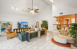 Castle Hills Escape | Spacious, Stylish & Made for Entertaining - San Antonio, Texas