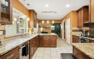 Castle Hills Escape | Spacious, Stylish & Made for Entertaining - San Antonio, Texas