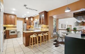 Castle Hills Escape | Spacious, Stylish & Made for Entertaining - San Antonio, Texas