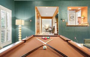 Castle Hills Escape | Spacious, Stylish & Made for Entertaining - San Antonio, Texas