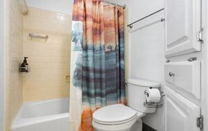 Castle Hills Escape | Spacious, Stylish & Made for Entertaining - San Antonio, Texas