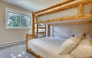 Alpine Elegance Near Breckenridge Slopes - Breckenridge, Colorado