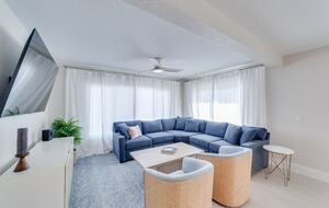 Seaside Comfort Steps from Fort Myers Beach - Fort Myers Beach, Florida