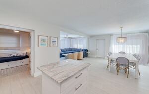 Seaside Comfort Steps from Fort Myers Beach - Fort Myers Beach, Florida