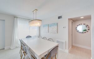 Seaside Comfort Steps from Fort Myers Beach - Fort Myers Beach, Florida