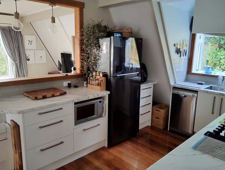 Private Harbourside Haven with Stunning Views - Dunedin, New Zealand