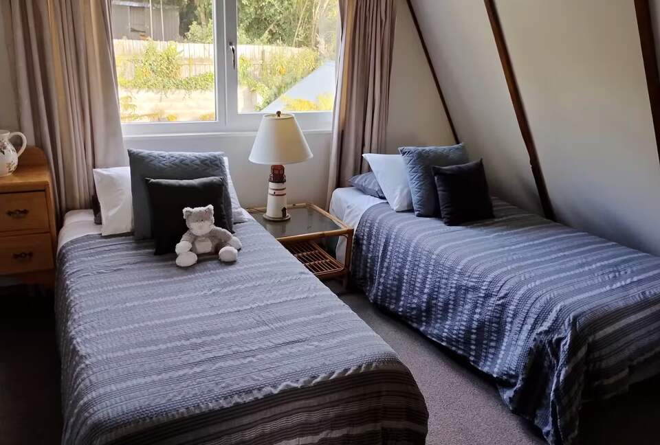 Private Harbourside Haven with Stunning Views - Dunedin, New Zealand