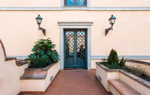 Charming Florence Retreat in Historic Palazzo - Florence, Italy