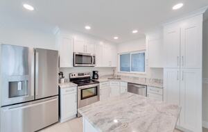 Seaside Comfort Steps from Fort Myers Beach - Fort Myers Beach, Florida