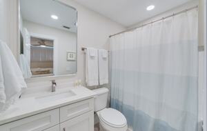 Seaside Comfort Steps from Fort Myers Beach - Fort Myers Beach, Florida