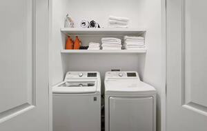 A Timeless Southern Retreat with Mountain Views - Stone Mountain, Georgia