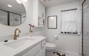 A Timeless Southern Retreat with Mountain Views - Stone Mountain, Georgia