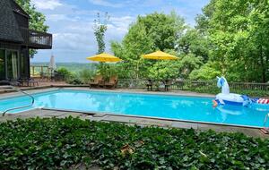 Classic Hudson River Home and Pool - Highland, New York