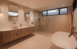 A Harmonious Blend of Sophistication and Sustainability in Noosaville - Noosaville, Australia