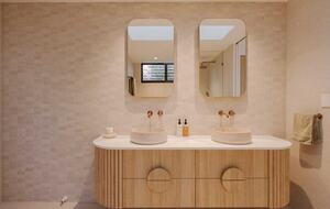 A Harmonious Blend of Sophistication and Sustainability in Noosaville - Noosaville, Australia