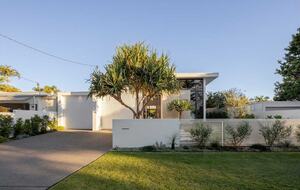 A Harmonious Blend of Sophistication and Sustainability in Noosaville - Noosaville, Australia