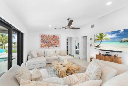 Modern Florida Retreat by the Lake - Delray Beach, Florida