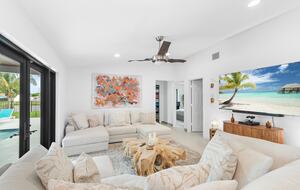 Modern Florida Retreat by the Lake - Delray Beach, Florida