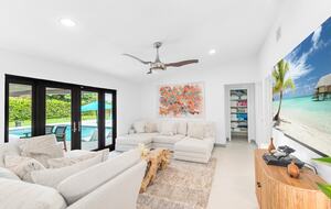 Modern Florida Retreat by the Lake - Delray Beach, Florida