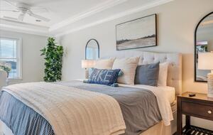 Relaxed Living with Sweeping Lake Views - Moneta, Virginia