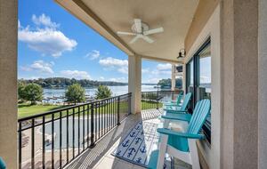 Relaxed Living with Sweeping Lake Views - Moneta, Virginia