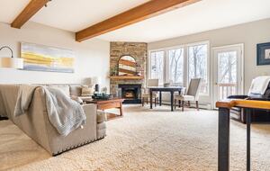 Elegant Ski-In/Ski-Out Townhome with Lake Access - McHenry, Maryland