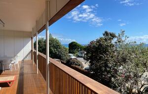 Modern Elegance Meets Beachside Serenity - Byron Bay, Australia