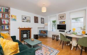 Charming Georgian Courtyard Apartment in Historic Bath - Bath, United Kingdom