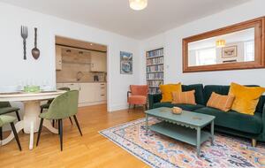 Charming Georgian Courtyard Apartment in Historic Bath - Bath, United Kingdom