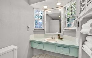 Tranquil Sarasota Retreat Near Siesta Key - Sarasota, Florida