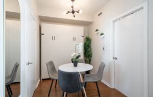 Urban Oasis Overlooking Lake Ontario - Toronto ON, Canada