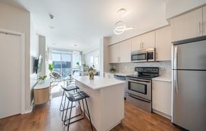 Urban Oasis Overlooking Lake Ontario - Toronto ON, Canada