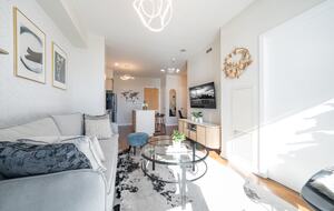 Urban Oasis Overlooking Lake Ontario - Toronto ON, Canada