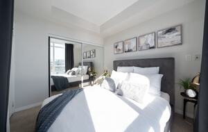 Urban Oasis Overlooking Lake Ontario - Toronto ON, Canada