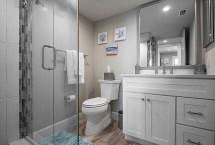 Beachfront Bliss in a Bright and Breezy Retreat - Clearwater, Florida